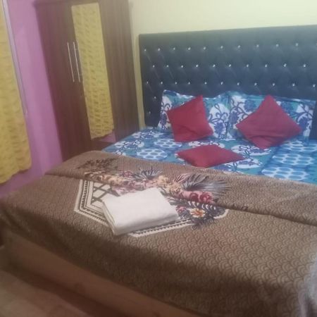 Hotel Antarctica &Pine N Dine Blues Cafe Маналі Екстер'єр фото