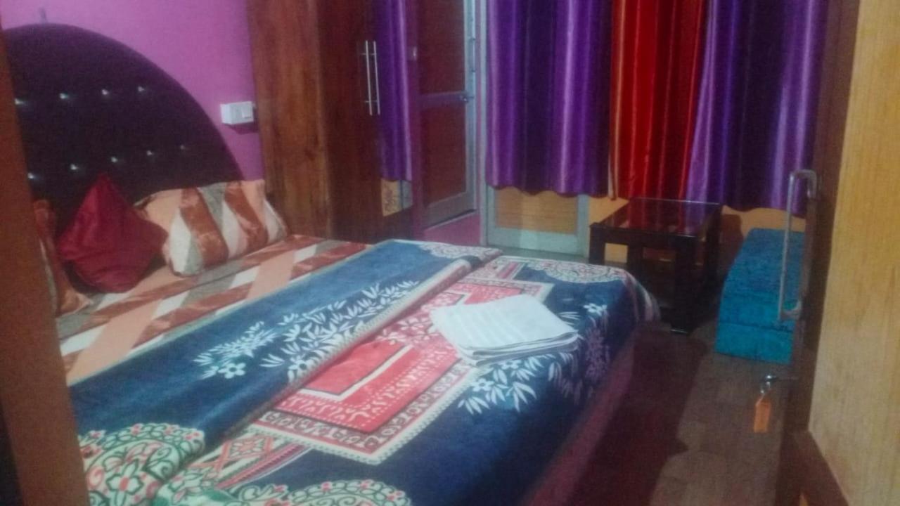 Hotel Antarctica &Pine N Dine Blues Cafe Маналі Екстер'єр фото